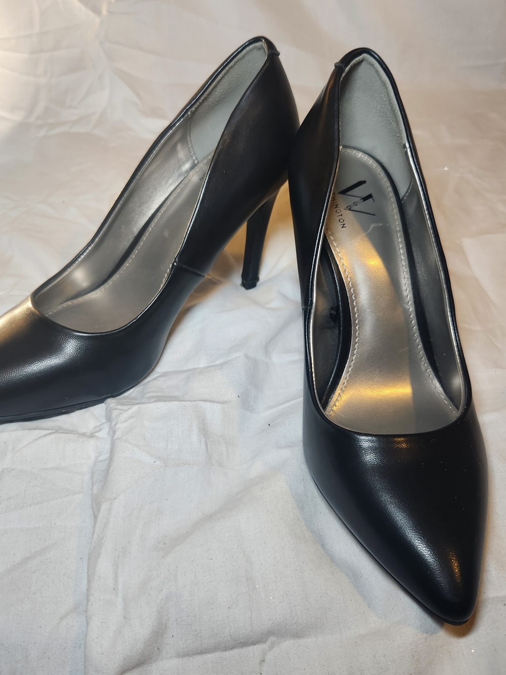Classic Black Pointed-Toe Pumps By Worthington 8